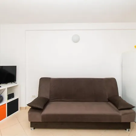 Apartment Pave By Zamalin